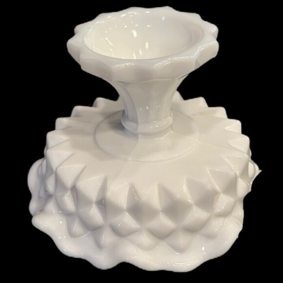 Westomoreland Round Milk‎ Glass Pedestal Small Bowl - Picture 3 of 5